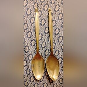 2 Vintage Rogers Bros. Garland Spoons